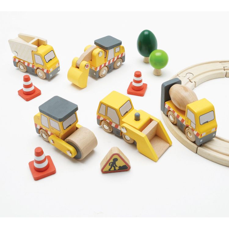 Le Toy Van - 7 Piece Wood Construction Toy Cars, Trucks & Diggers Set - Preschool