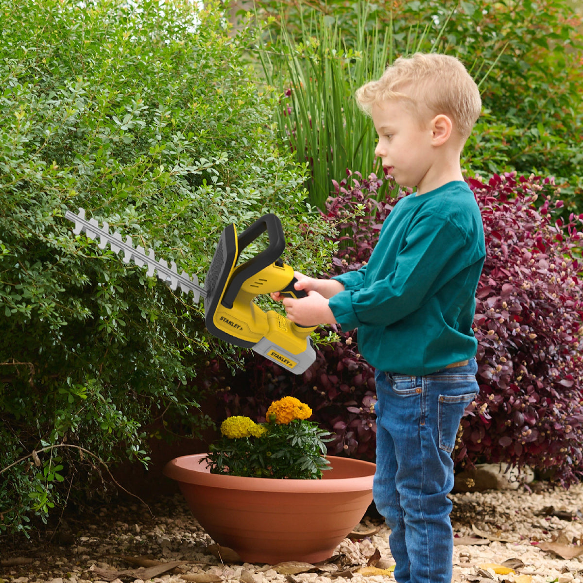 Stanley Jr. - Battery Operated Deluxe Pretend Play Hedge Trimmer - Preschool