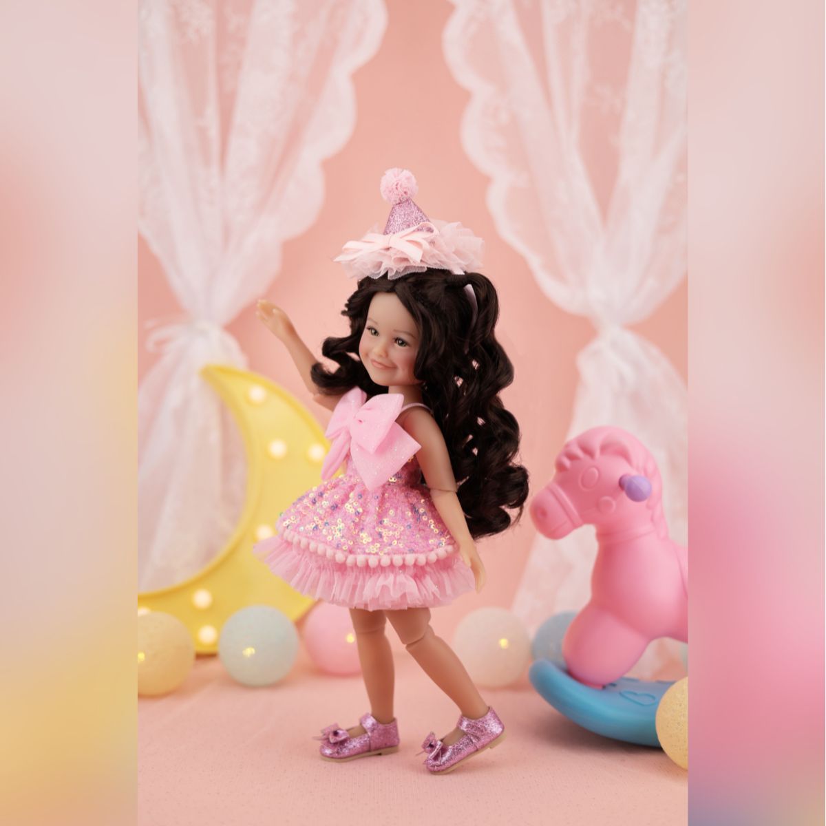 Ruby Red Fashion Friends - Birthday Siblies Doll - Tan Skin, Pink Dress - Dolls