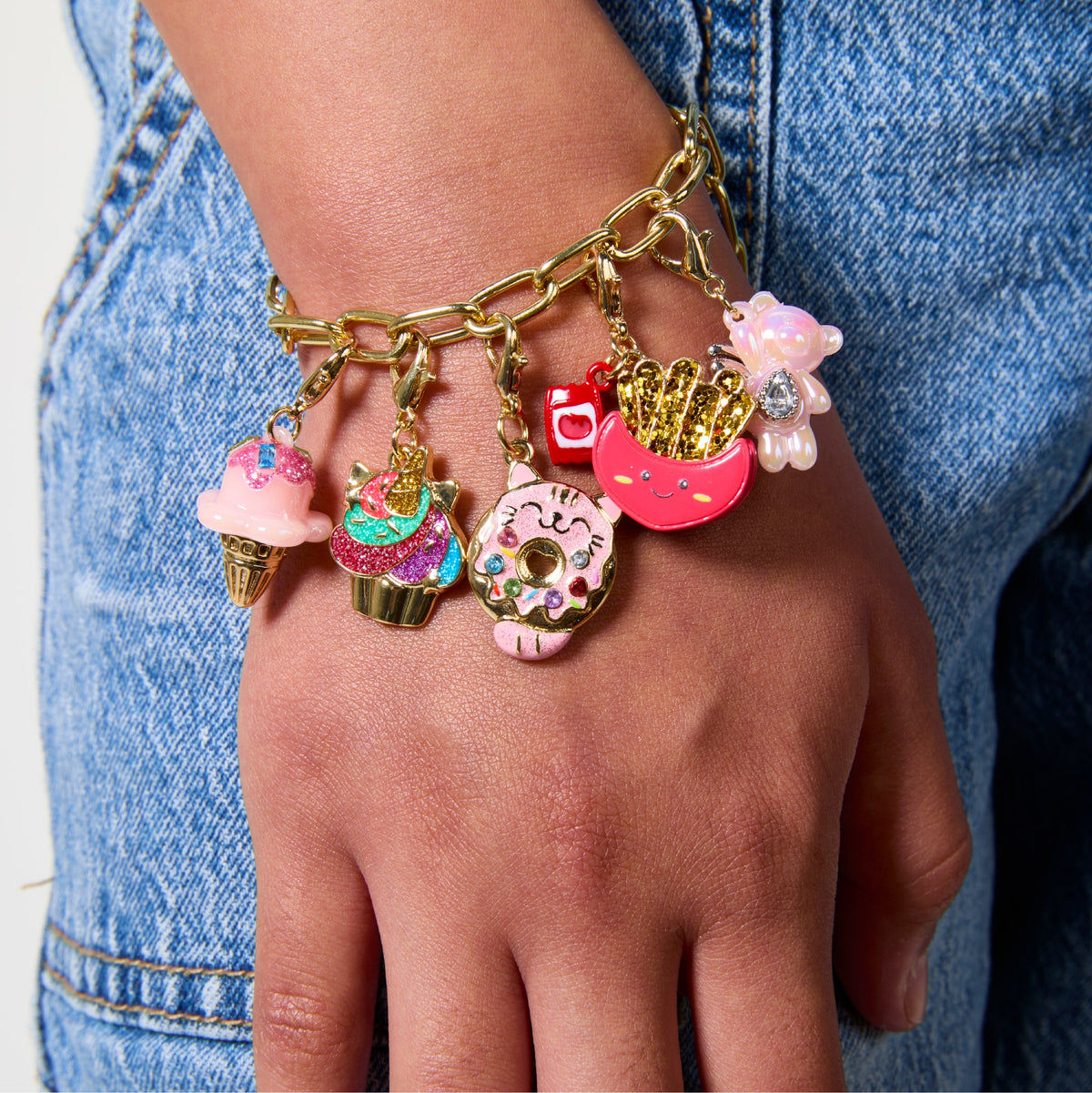 FAO Schwarz - Charm Squad French Fries Charm - Fashion Activity and Roleplay