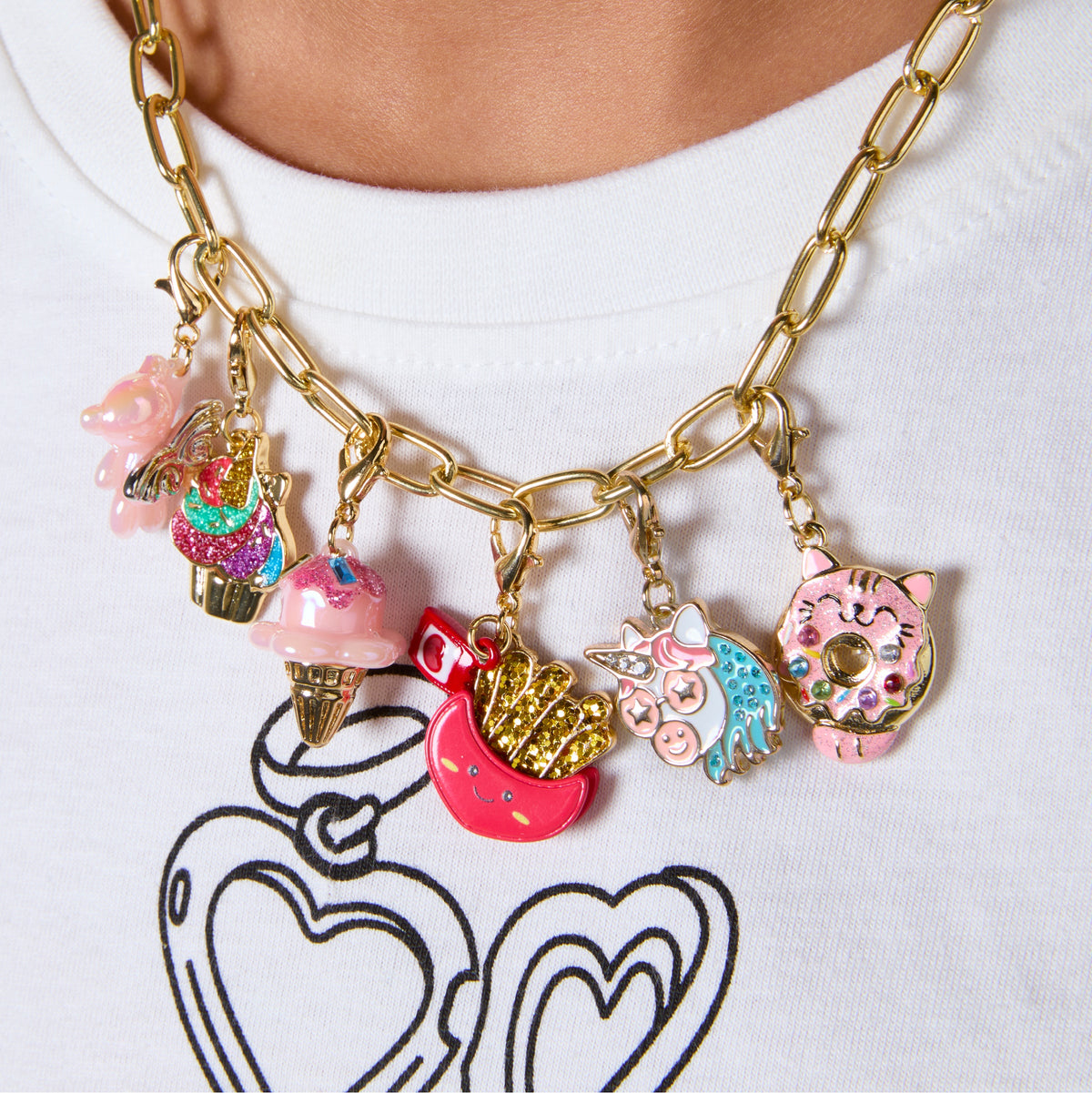 FAO Schwarz - Charm Squad Unicorn Charm - Fashion Activity and Roleplay