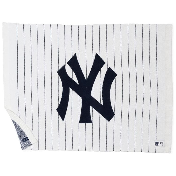 Barefoot Dreams - CozyChic New York Yankees Throw - Trend Accessories