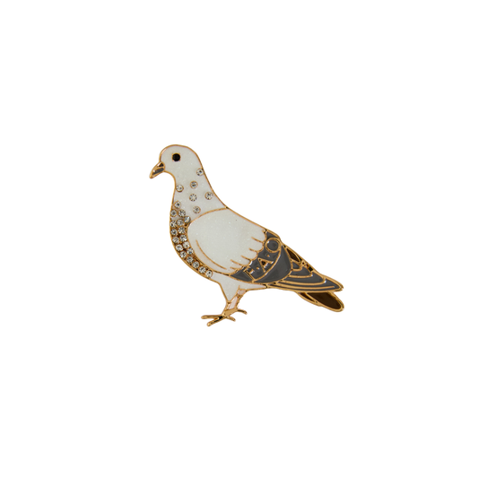 FAO Schwarz - FAO Pigeon Pin - Souvenirs