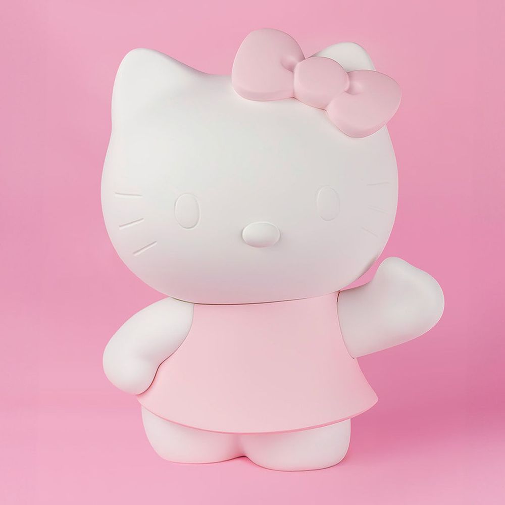 Leblon Delienne - Hello Kitty Figure in Pink Robe - 10.6" - Collectibles