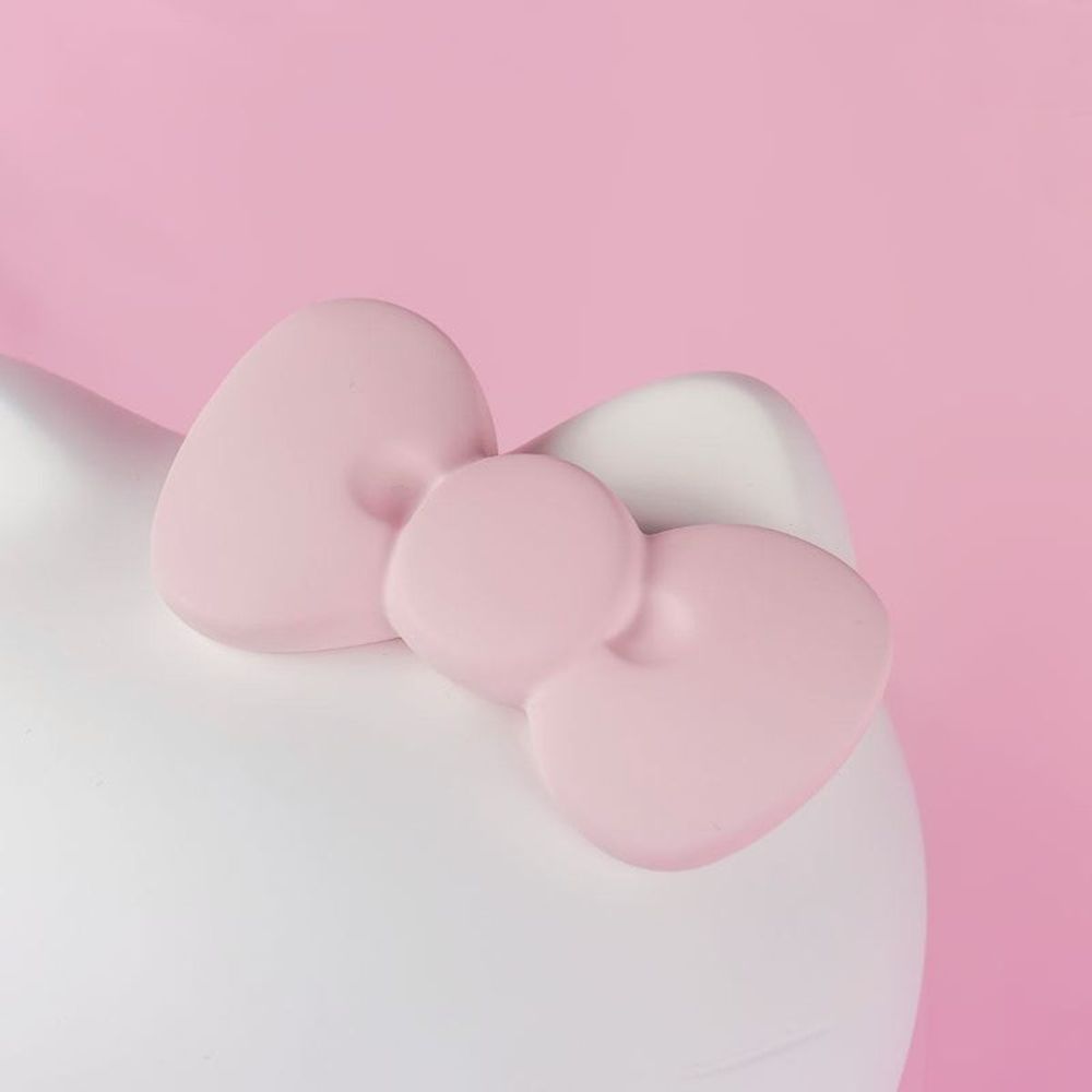 Leblon Delienne - Hello Kitty Figure with Pastel Pink Apple - 10.2" - Collectibles