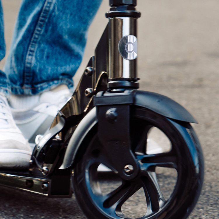 Micro Kickboard - Micro Classic Scooter - Black Neochrome - Outdoor
