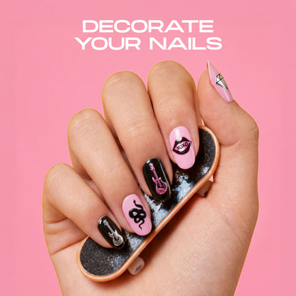 FAO Schwarz - Nail Stickers Set - Bling - Fashion Activity and Roleplay