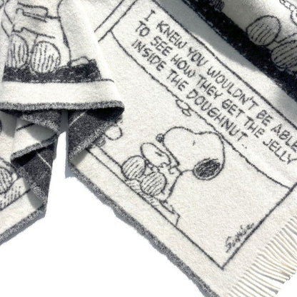 Maison Deux - Peanuts Blanket - Doughnut Comic - Trend Accessories