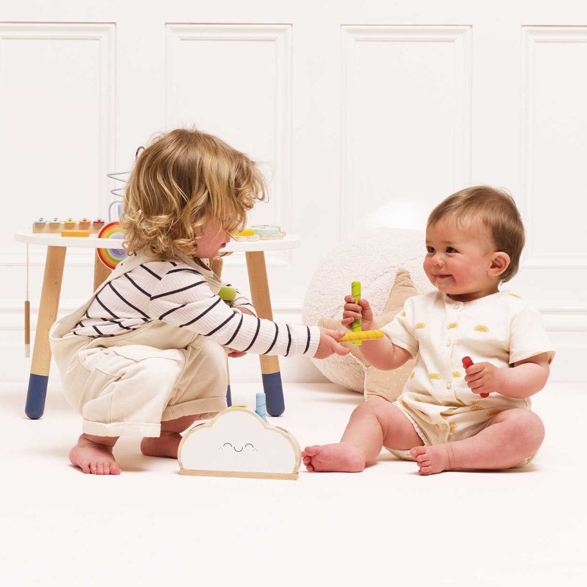 Le Toy Van - Rainbow Cloud Pop-up Toy - Infants
